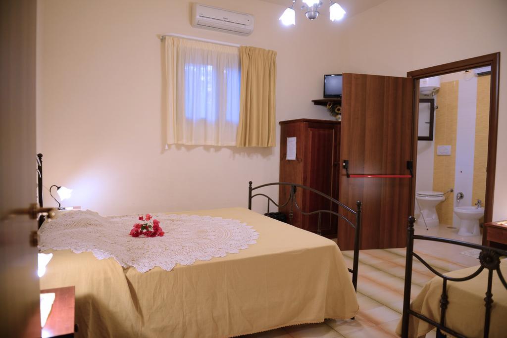 B&B Villa Lucia Mesagne Zimmer foto
